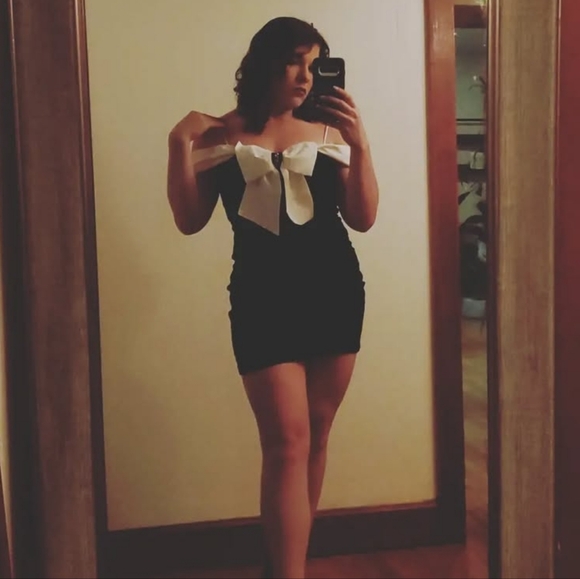 Petal & Pup Satine Bow Mini Dress - Picture 2 of 6